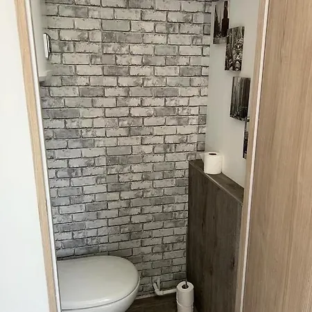 Traversant 8 Apartament *
